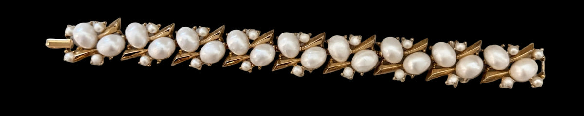 Trifari Southampton Pearl Bracelet