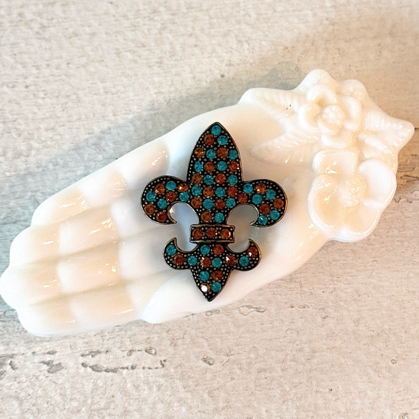 Fleur De Lis Brooch/Pendant