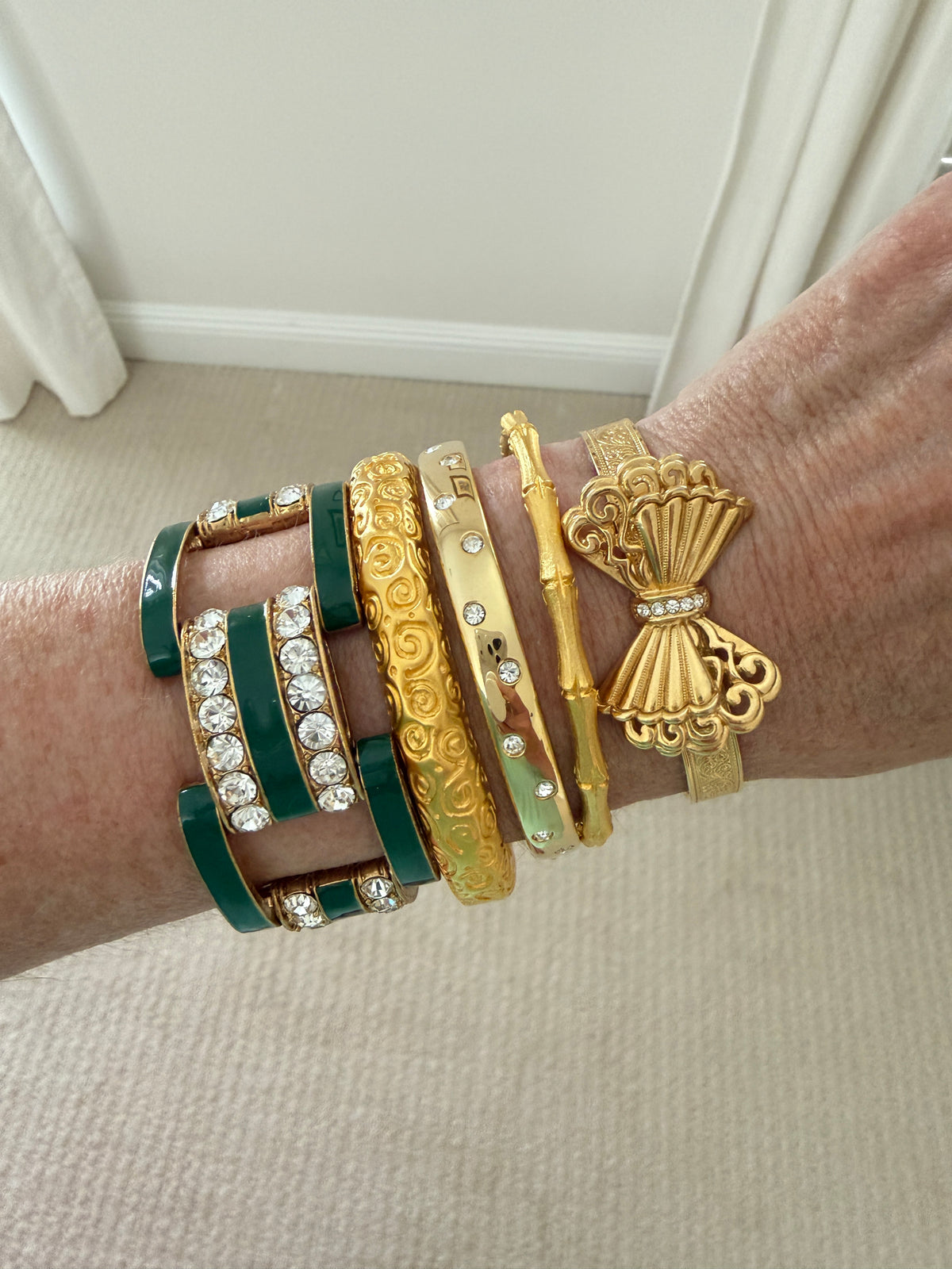 Bow Cuff
